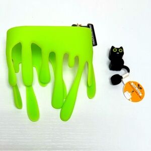 New! Target Bullseye Glow in the Dark Drip Sleeve & Black Cat Straw Topper